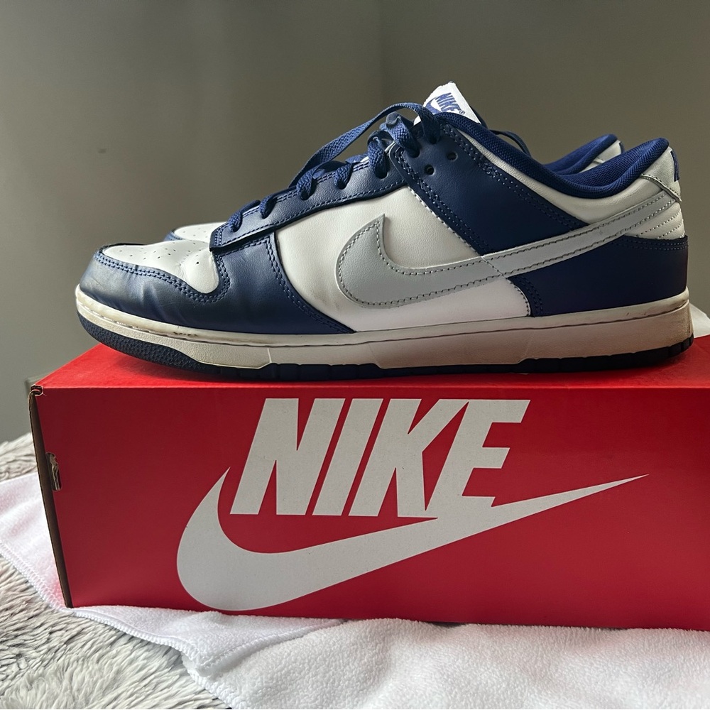 Nike Men's Blue and White Dunks - Picture 3 of 7